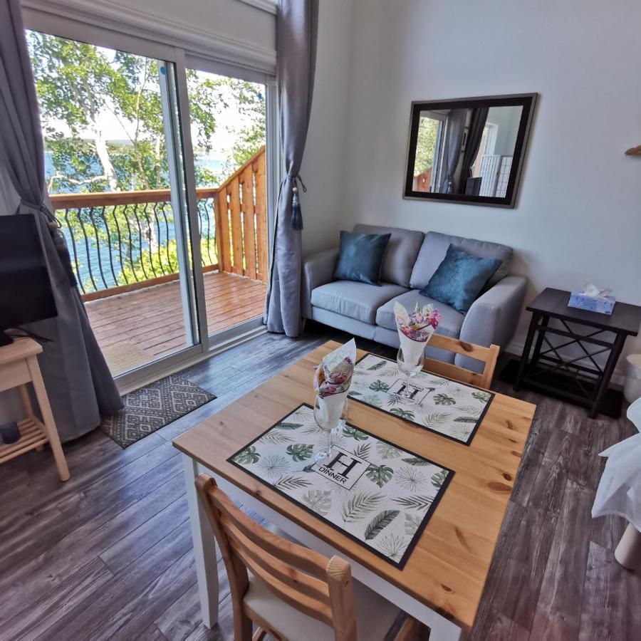 Knotty Pine Ocean Front Suite - Adults Only Ingonish Exteriér fotografie