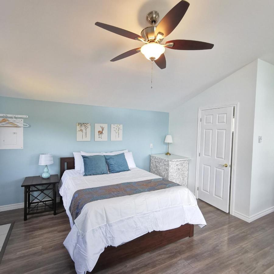 Knotty Pine Ocean Front Suite - Adults Only Ingonish Exteriér fotografie