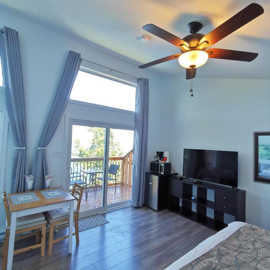 Knotty Pine Ocean Front Suite - Adults Only Ingonish Exteriér fotografie