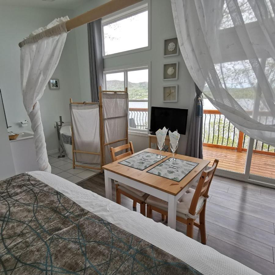 Knotty Pine Ocean Front Suite - Adults Only Ingonish Exteriér fotografie