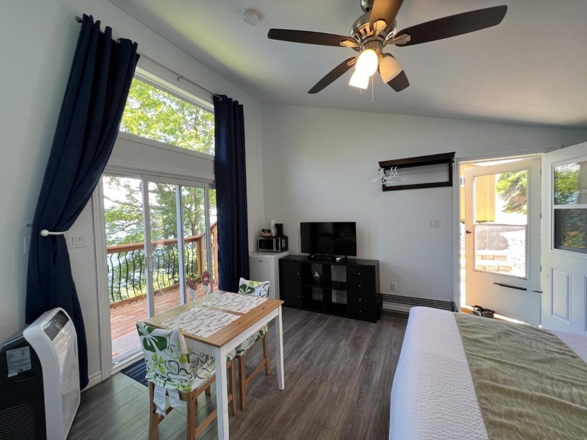 Knotty Pine Ocean Front Suite - Adults Only Ingonish Exteriér fotografie