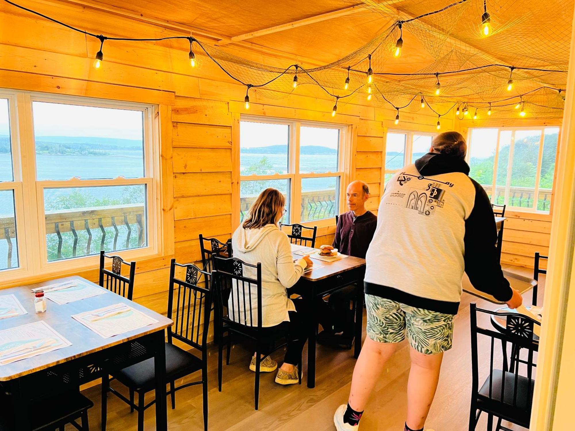 Knotty Pine Ocean Front Suite - Adults Only Ingonish Exteriér fotografie