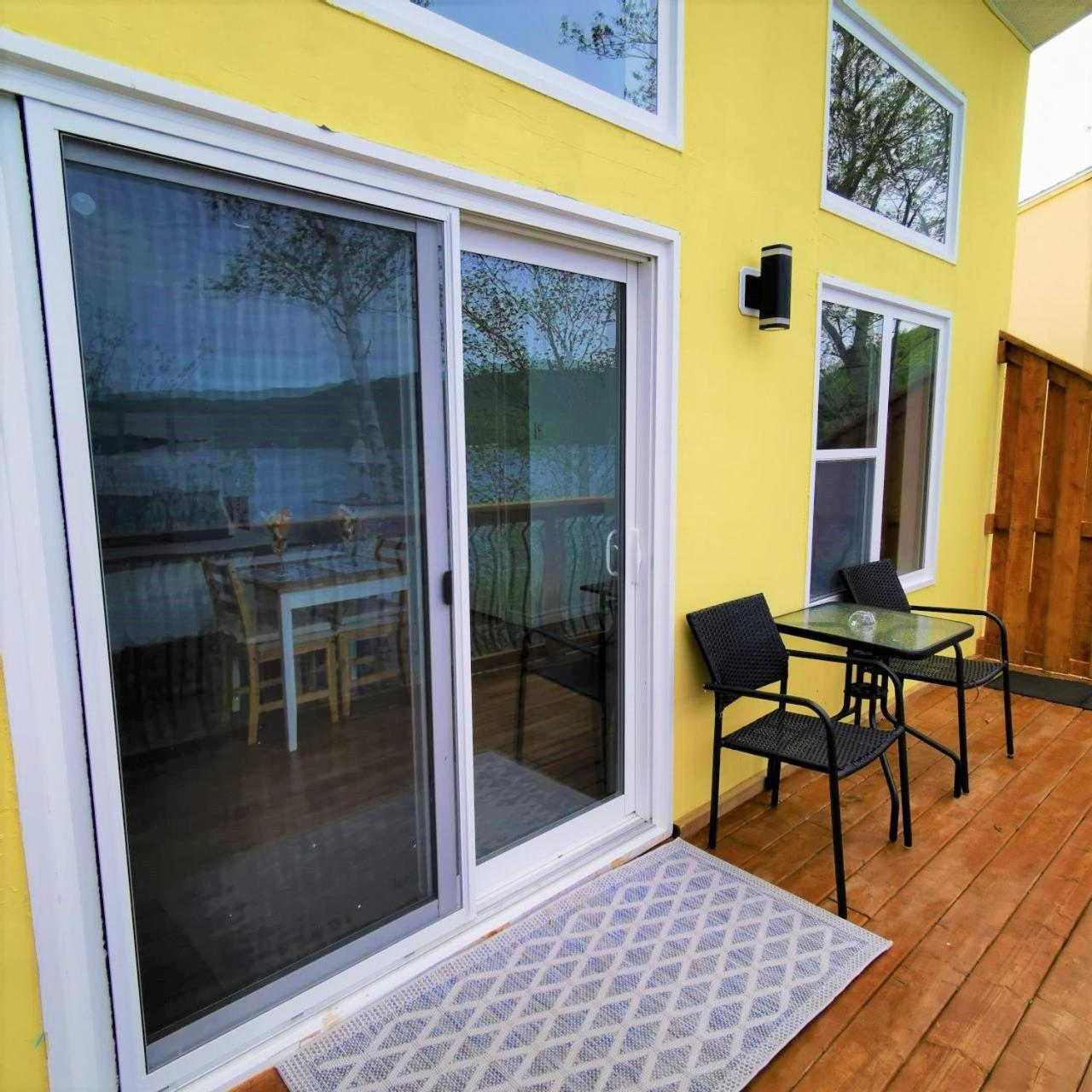 Knotty Pine Ocean Front Suite - Adults Only Ingonish Pokoj fotografie